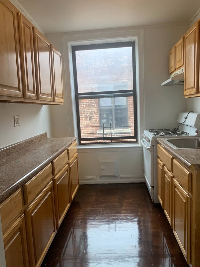 Building Photo - 1423 Noble Ave