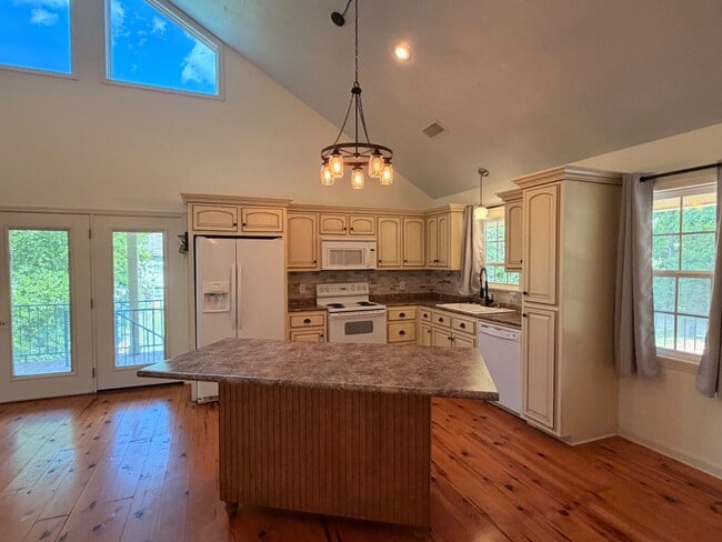 Building Photo - 505 Waterway Dr