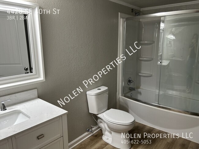 Building Photo - 4420 SE 40th St
