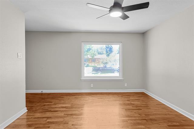 Building Photo - 3520 Sidney Dr