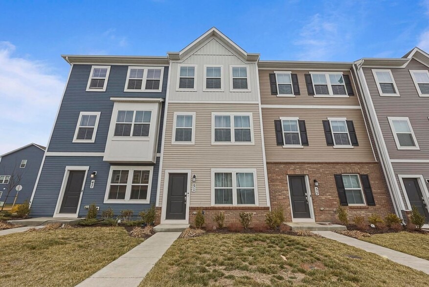 Building Photo - 51 Short Br Dr