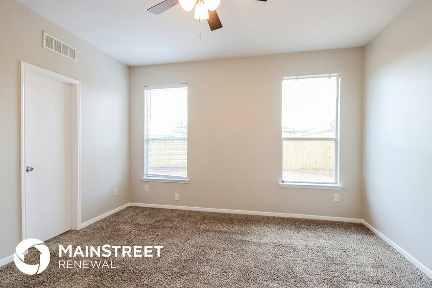 Building Photo - 22034 Willow Downs Dr