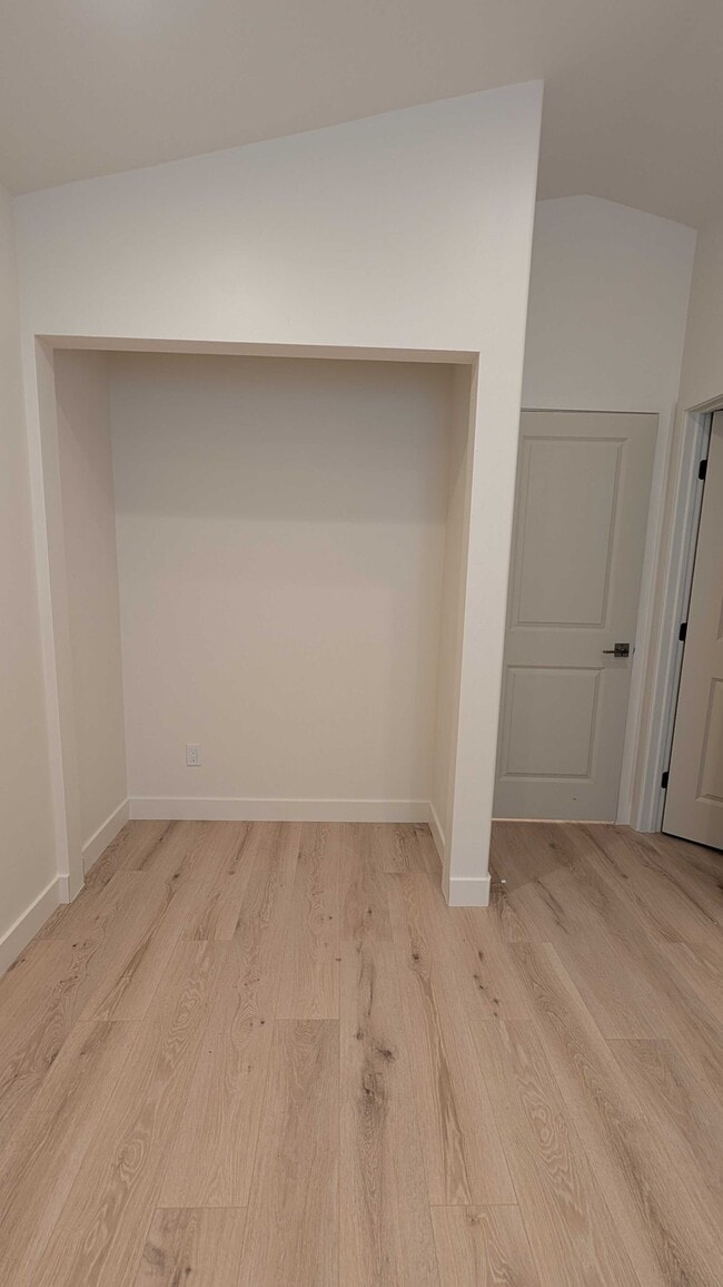 Building Photo - 1725 Spur Ridge Ln