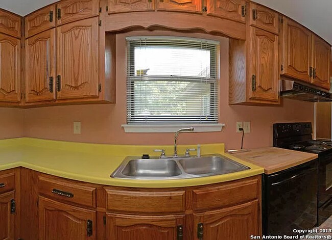 Building Photo - 3 BR/2BA | Newly Renovated Single Family Home | 1-Car Covered Parking | Gated backyard