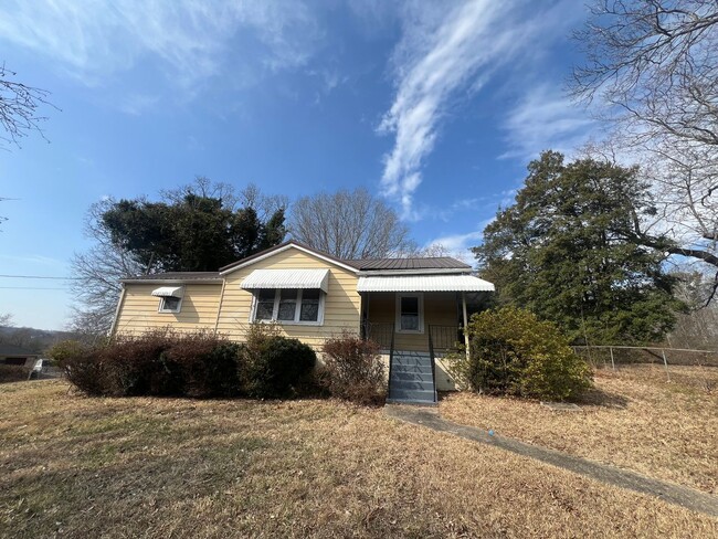 Building Photo - Adorable 3 bedroom 1 bath home Located in ...