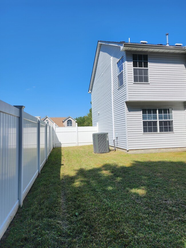 Building Photo - 276 Weatherford Way