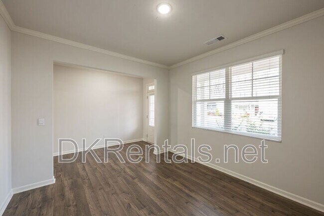 Building Photo - 261 Barnwood Ln