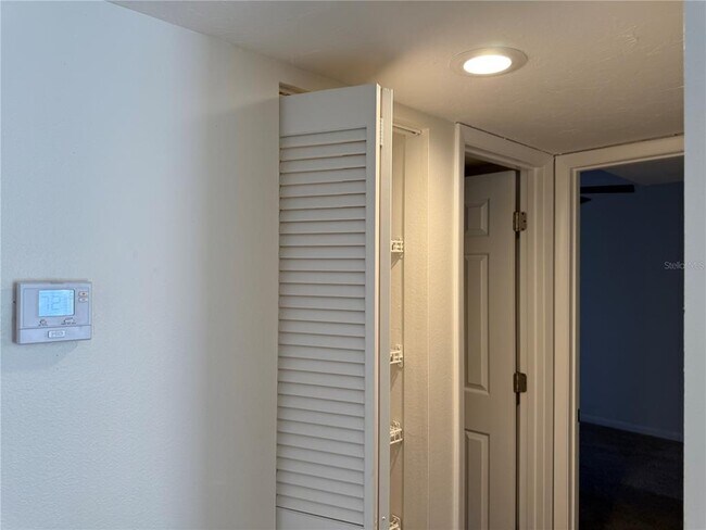 Building Photo - 5691 Ashton Lake Dr