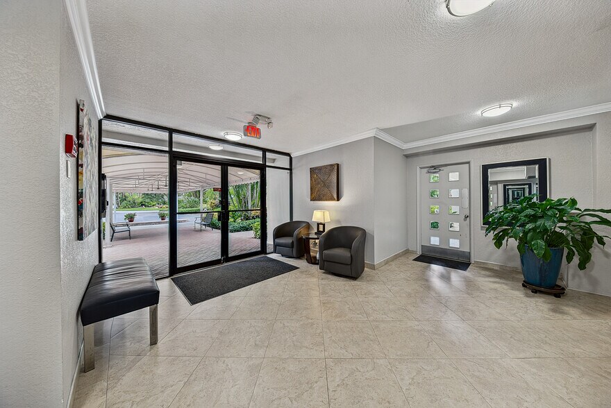 Building Photo - 4000 Cypress Grove Way