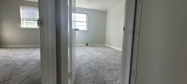 Building Photo - 4094 Balwynne Park Rd