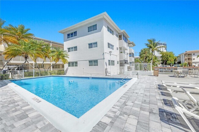 Building Photo - 462 Golden Isles Dr