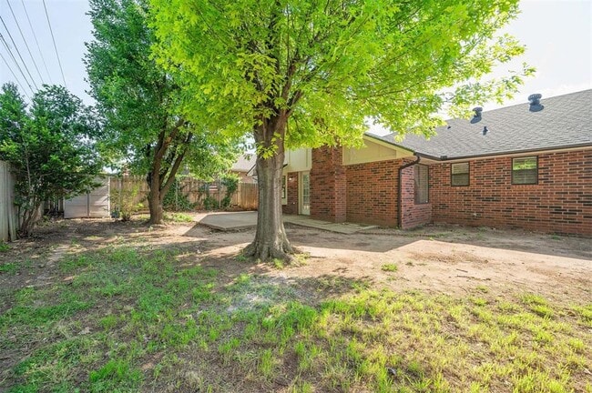 Building Photo - 8720 Raven Ave