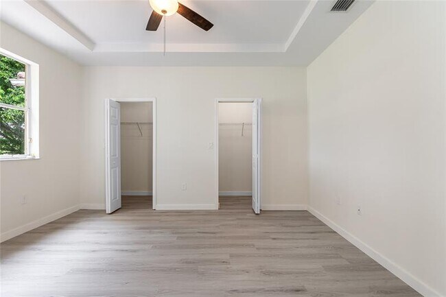 Building Photo - 12376 SW 126th Ave
