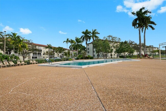 Building Photo - 13001 SW 11th Ct