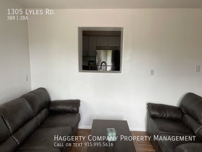 Building Photo - 1305 Lyles Rd