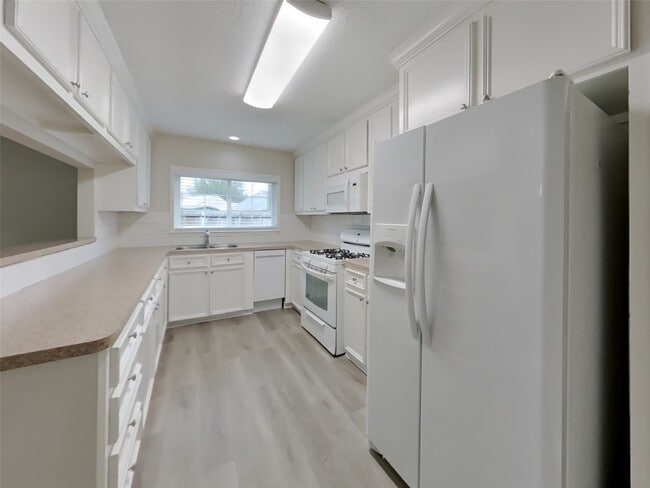 Building Photo - 9607 Cleveland Bay Ct