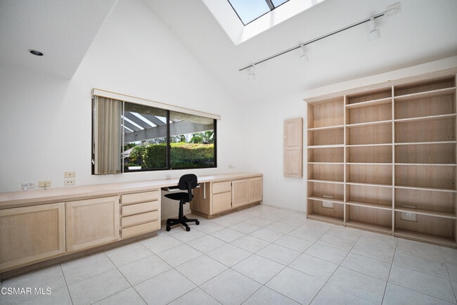 Building Photo - 31 Alviso Dr