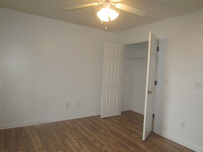 Building Photo - Murfreesboro Duplex - Prime Location Near I-840 & I-24!