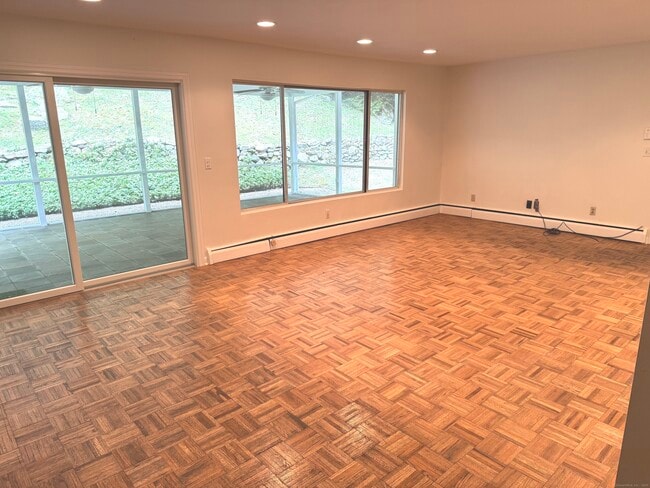 Building Photo - 6 Rivergate Woods