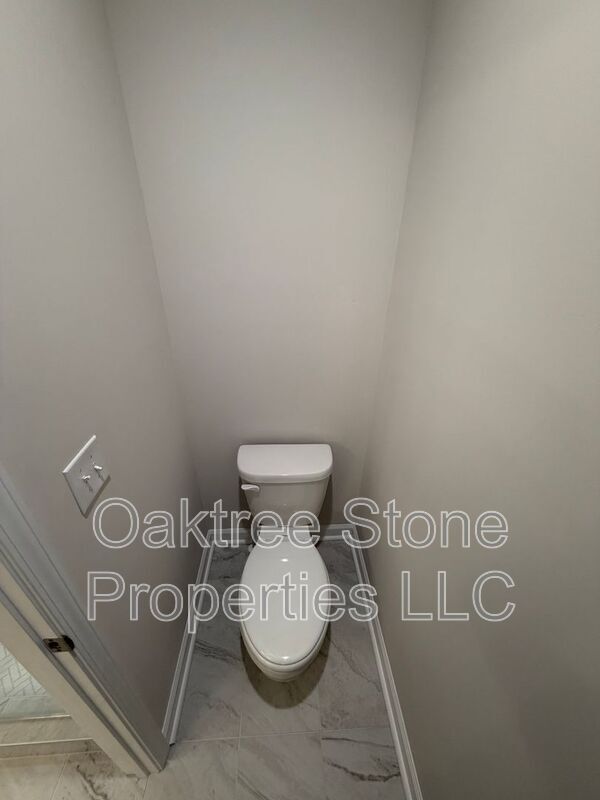 Building Photo - 1973 Hollywood Rd