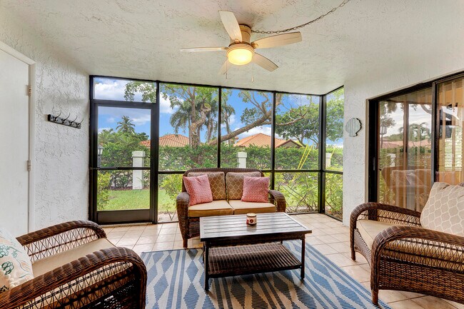 Building Photo - 30 Pelican Pointe Dr