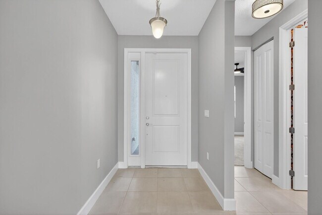 Building Photo - 12719 SW Blue Mangrove Pkwy