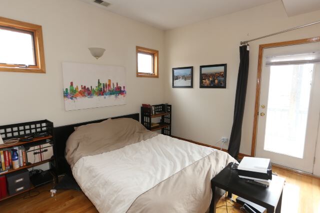 Building Photo - 925 W Wolfram St