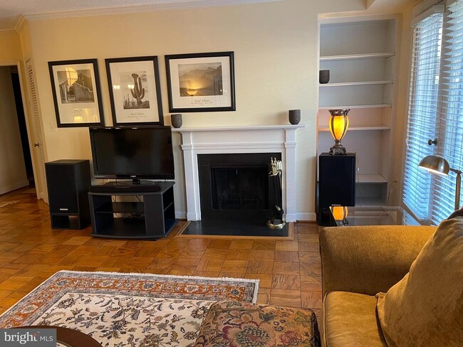 Building Photo - 801 S Pitt St