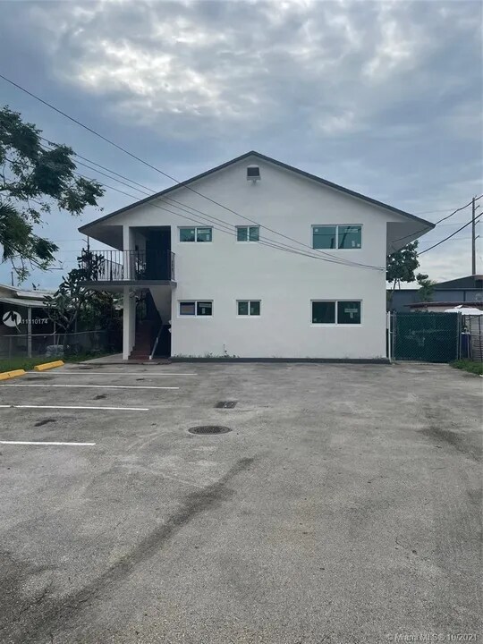 Building Photo - 2622 NW 24th St