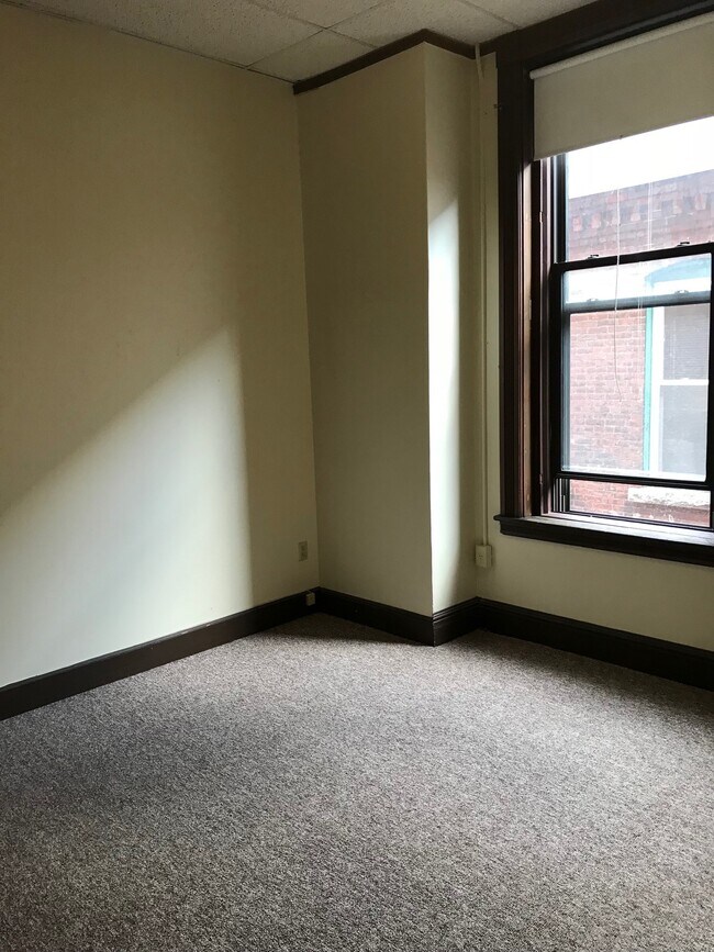 Building Photo - McShane Block