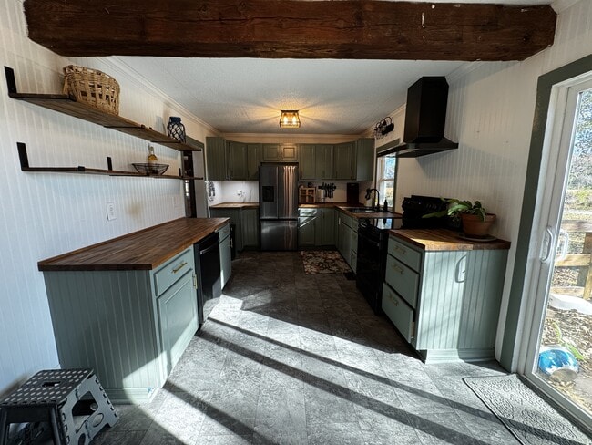 Building Photo - 2728 W Barr Rd