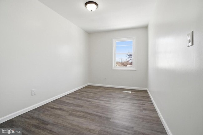 Building Photo - 28 Melwood Ct