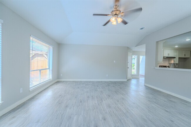 Building Photo - 2714 Flintrock Cir