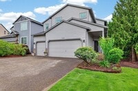 Building Photo - 3 Bedroom/2.5 Bath + Bonus Room & Outdoor living
