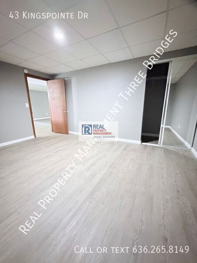 Building Photo - 43 Kingspointe Dr