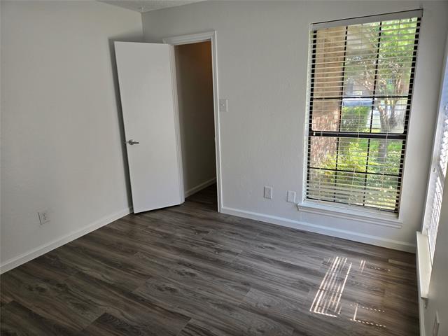 Building Photo - 3032 Big Oaks Dr