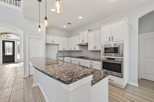 Building Photo - 16114 Sydneyann Dr