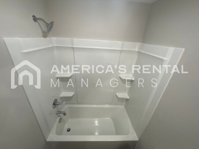Building Photo - DEPOSIT PENDING! Home for Rent in Oak Grove, AL!!! Available to View Now!