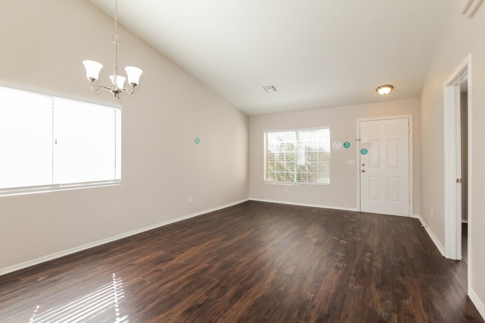 Building Photo - 18407 N 111th Dr