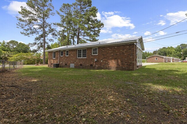 Building Photo - 4017 Gum Branch Rd