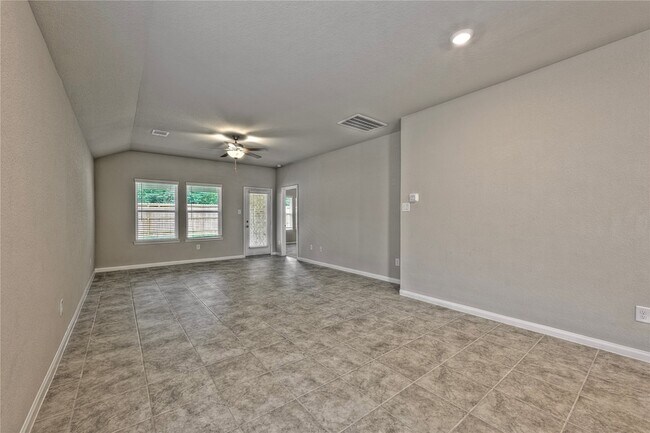 Building Photo - 17502 Rosette Grass Dr