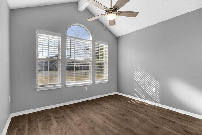 Building Photo - "Charming 3-Bed Home in Fort Walton Beach – Pet Friendly!"