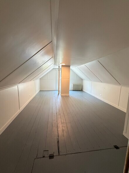 Building Photo - 470 Millers Falls Rd