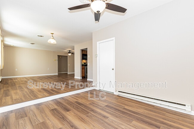 Building Photo - 49 Westport Dr