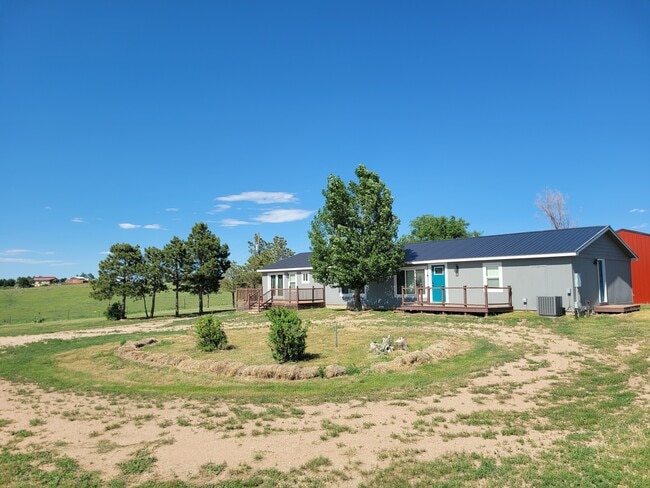 Building Photo - 11665 Blaney Rd S