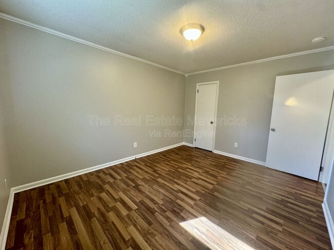 Building Photo - 3626 Missionaire Ave