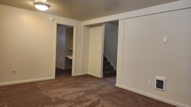 Building Photo - Steilacoom 4 Bedroom + Bonus Room!