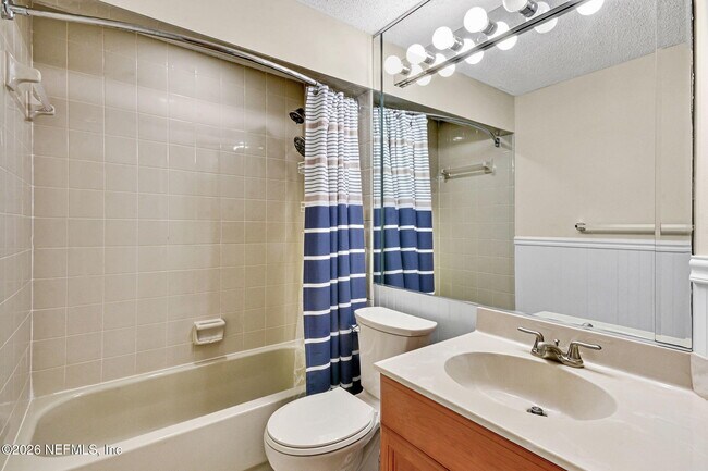 Building Photo - 2099 Winterbourne W