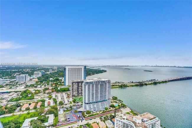 Building Photo - 501 NE 31st St