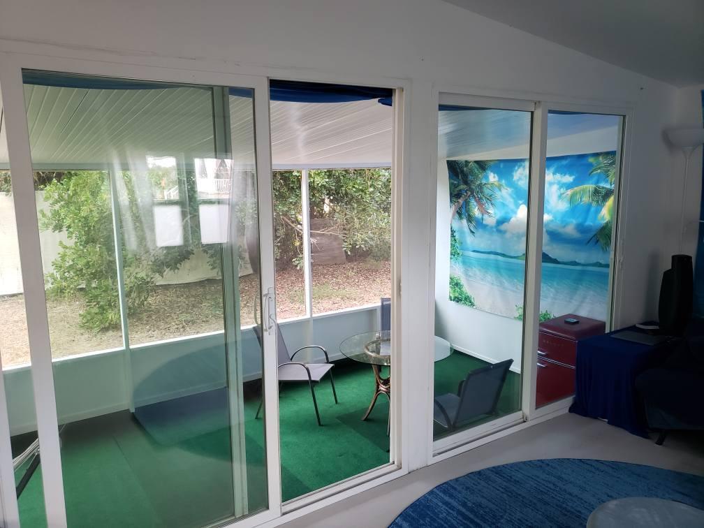 Doorwalls provide expansive view and tons of light - 1875 Missle View Ave